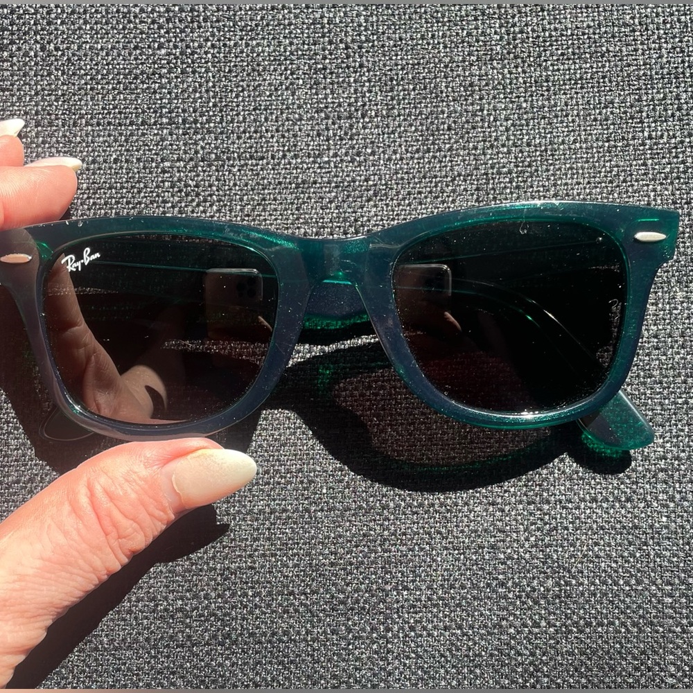 Green RAYBAN wayfarer sunglasses - made in Italy, comes with original case